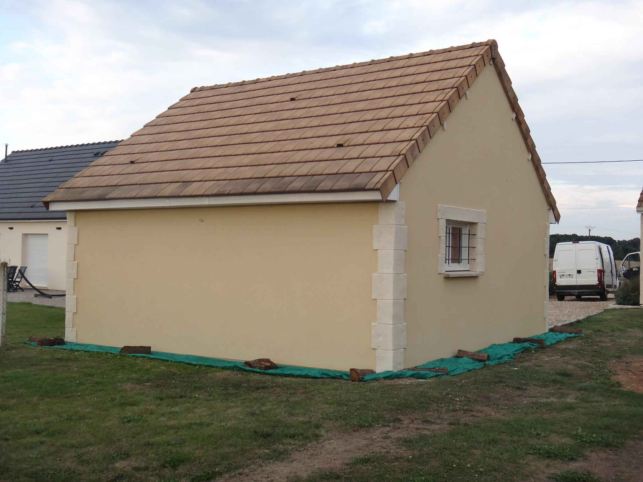 garage apres ravalement en enduit finition gratté